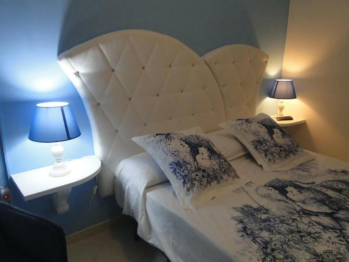 Le Vele Bed & Breakfast Campofelice Di Roccella Italy