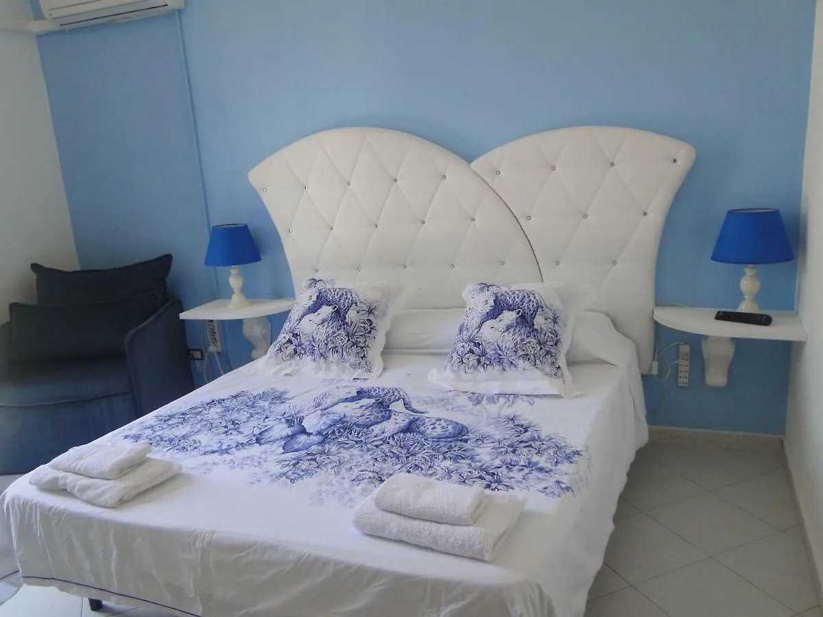 Le Vele Bed & Breakfast Campofelice Di Roccella