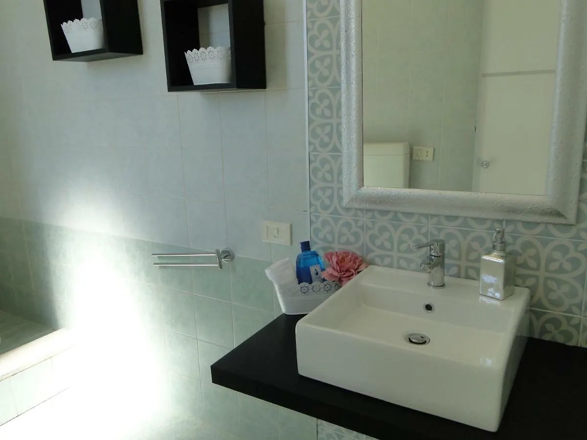 Le Vele Bed & Breakfast Campofelice Di Roccella Italy