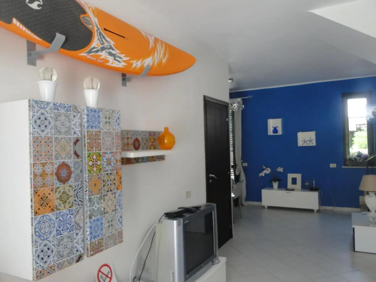 **  Le Vele Bed & Breakfast Campofelice Di Roccella Italy